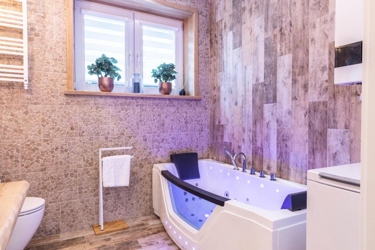 Ferienwohnung Bunia W Zakopanem Z Jacuzzi Exterior foto